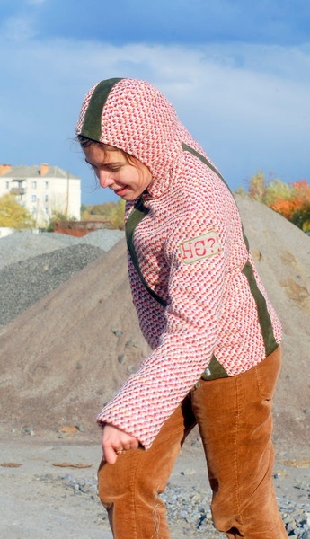 Куртка НЄ дівчача