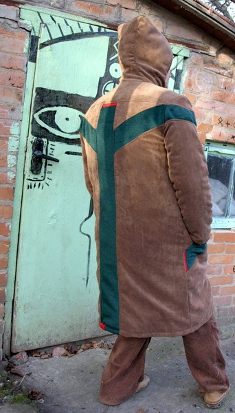 плащ-пальто. "бо я те дерево"