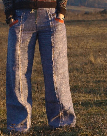 штанці вольні. з характером.